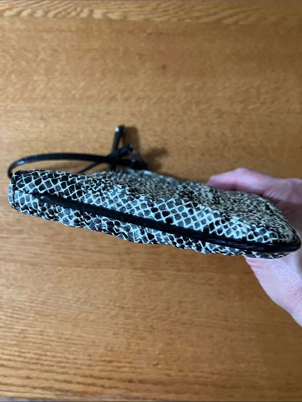 NINE WEST SNAKE SKIN WRISTLET EXCELLENT CONDITION USED ONCE